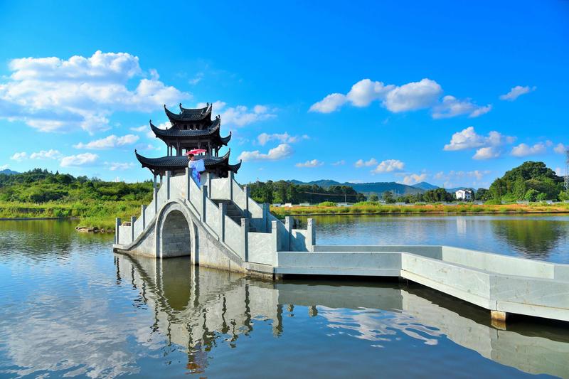 水墨上河砚湖美景